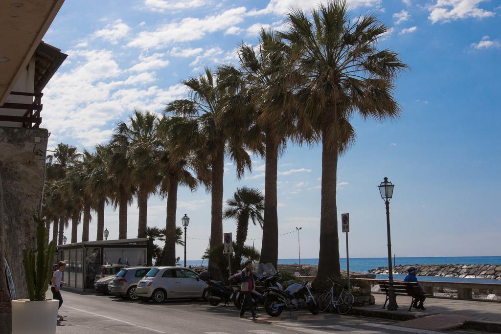 Ferienwohnung Ca De Matage Riva Ligure Exterior foto